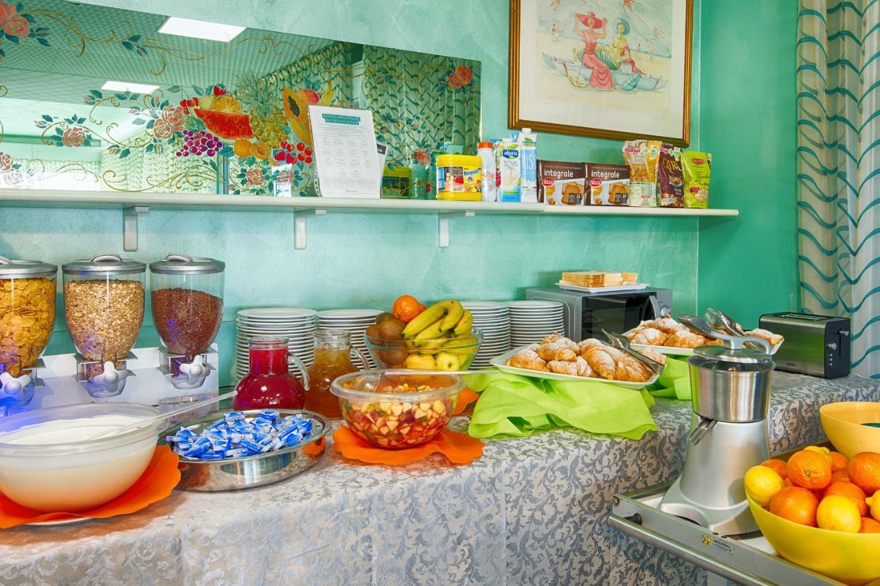 Hotel Meritime Bellaria-Igea Marina Bagian luar foto